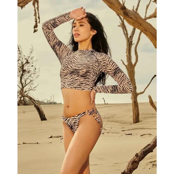 WET Remi Long Sleeve Rash Guard&Callie Bottom Set Zebra XS/S NWT - Picture 1 of 6